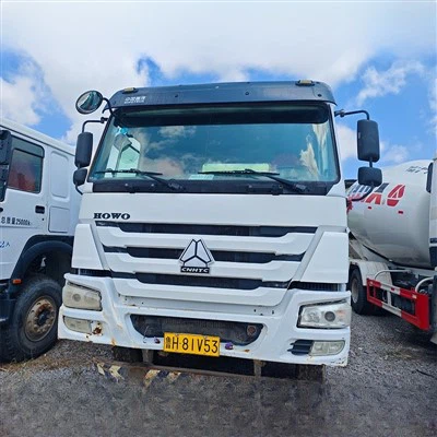 Sinotruk steypubíll